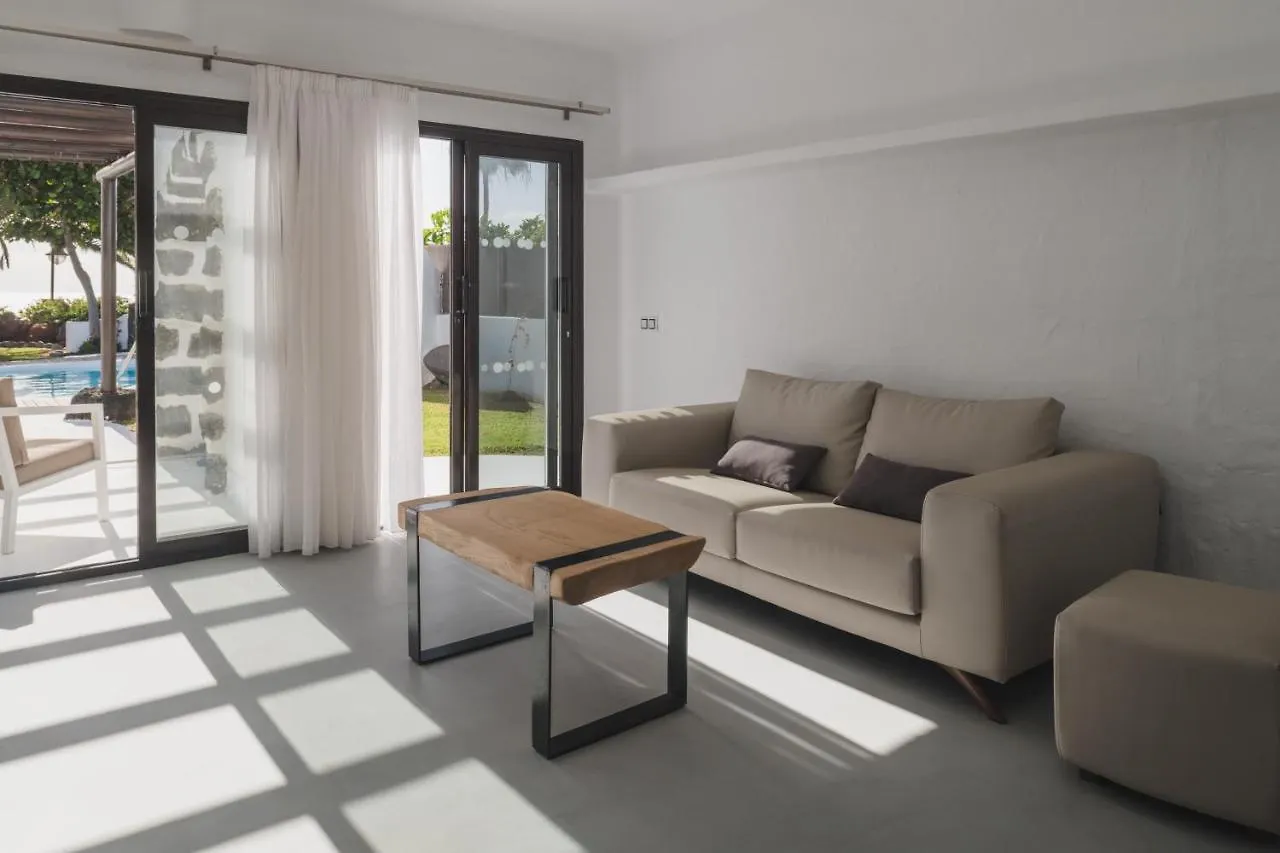Kamezi Boutique Hotel Villas Playa Blanca