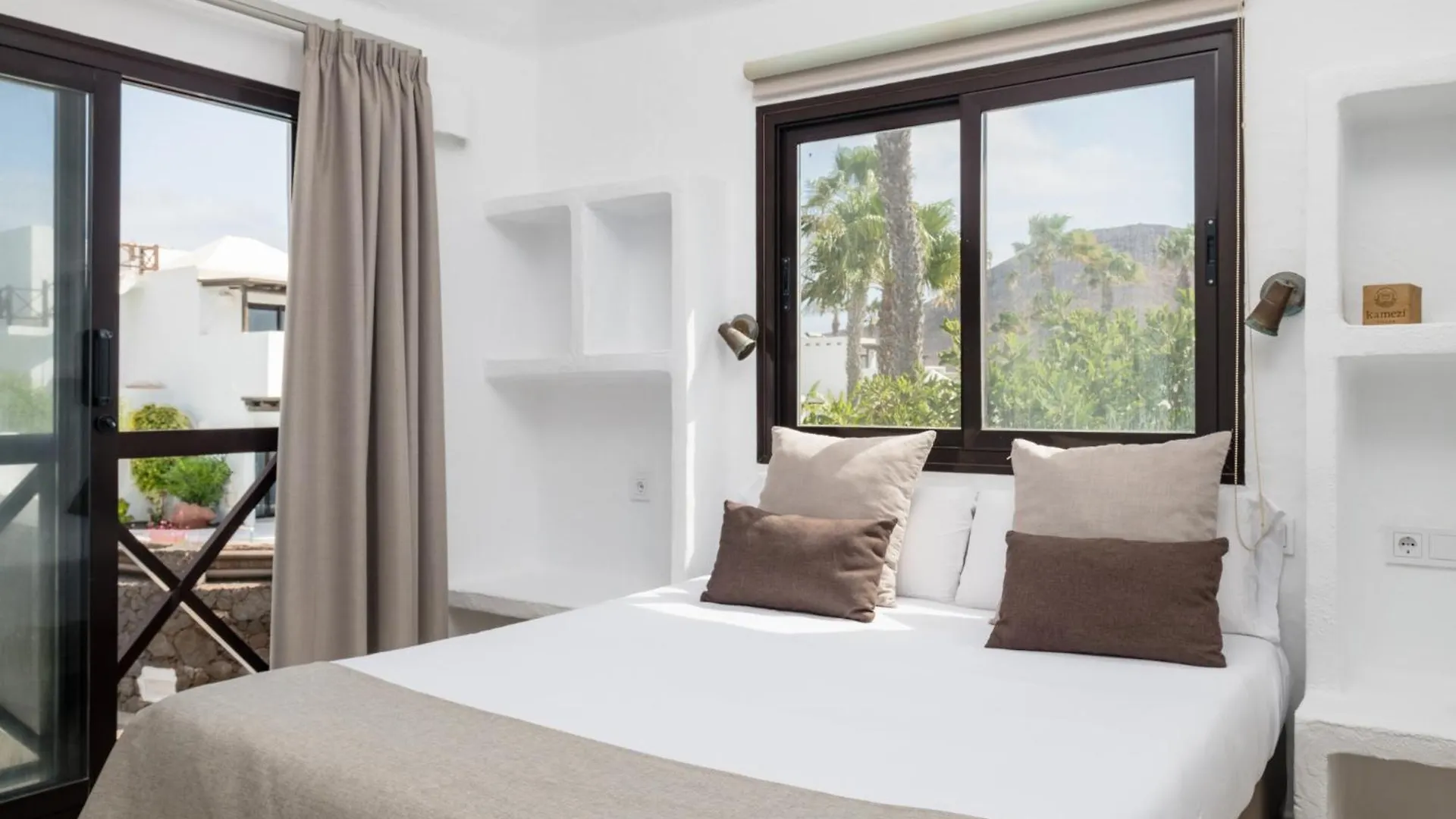 Kamezi Boutique Hotel Villas Playa Blanca