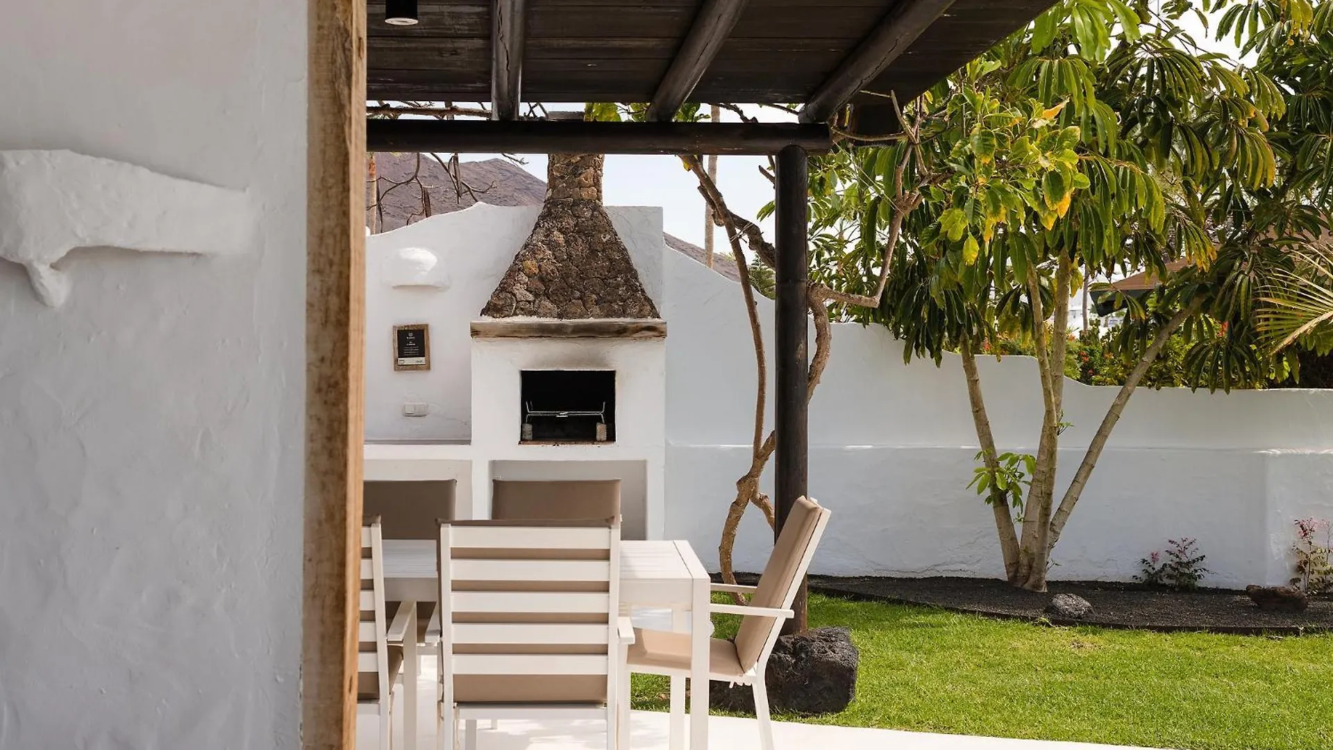 Kamezi Boutique Hotel Villas Playa Blanca  Spain
