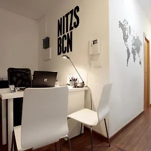 https://hostal-nitzs-bcn.catalonia-hotels.com