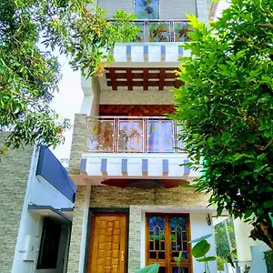  Villa Mary Land India