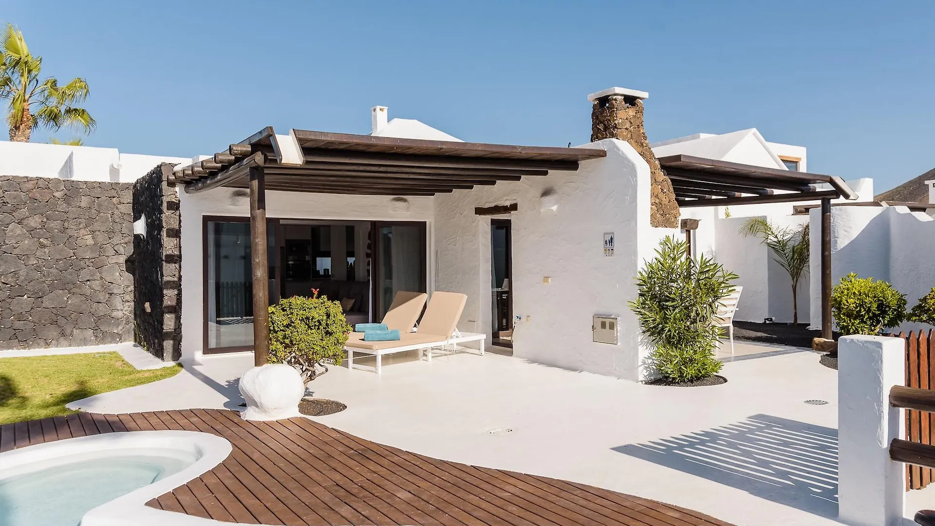 Kamezi Boutique Hotel Villas Playa Blanca  0*, Playa Blanca (Lanzarote)