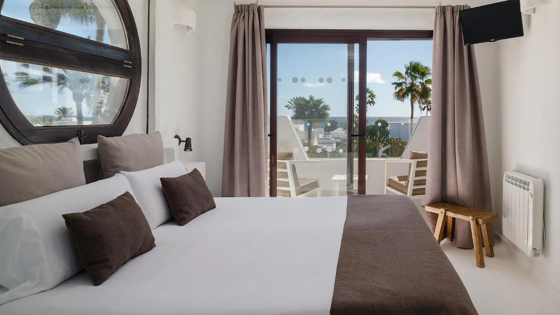 Kamezi Boutique Hotel Villas Playa Blanca  Spain