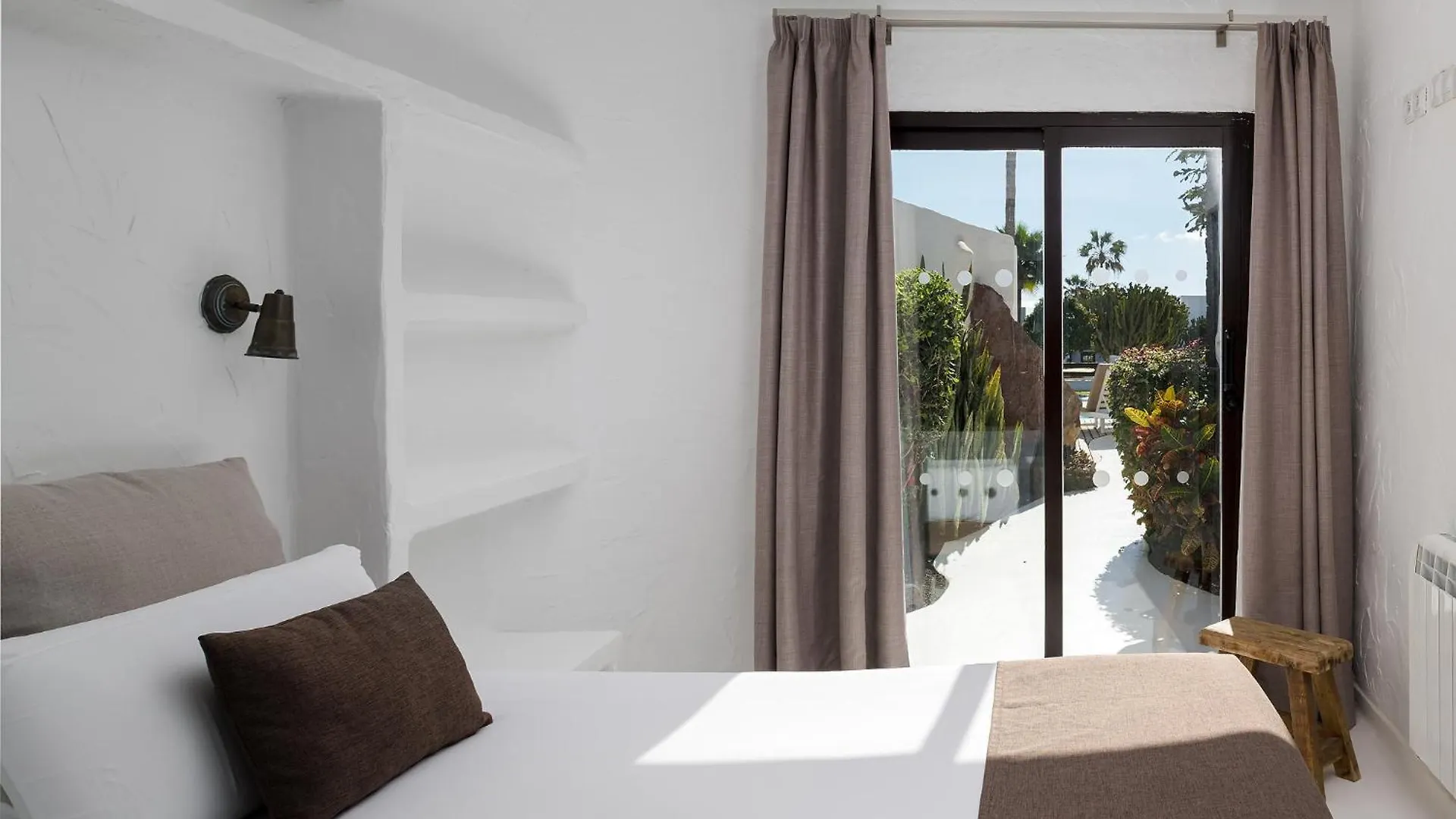 Kamezi Boutique Hotel Villas Playa Blanca  0*, Playa Blanca (Lanzarote)